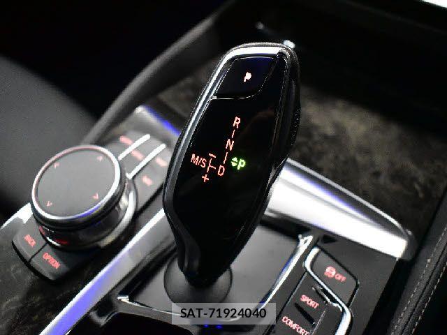 Bmw 5 SERIES 2017-08 7057660-12