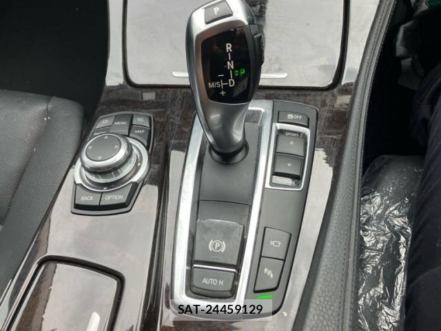 Bmw 5 SERIES 2011-12 7215333-11