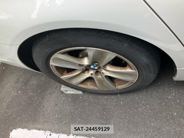 Bmw 5 SERIES 2011-12 7215333-16