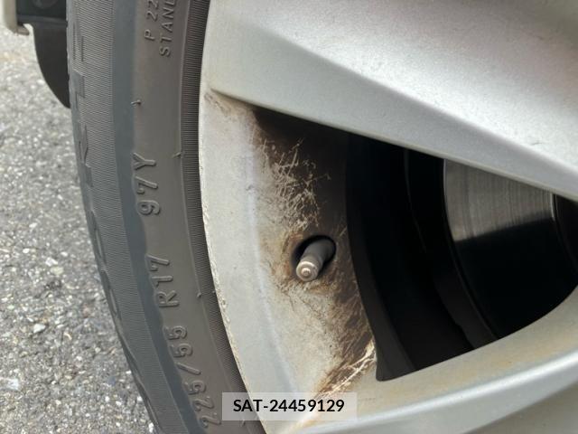 Bmw 5 SERIES 2011-12 7215333-17