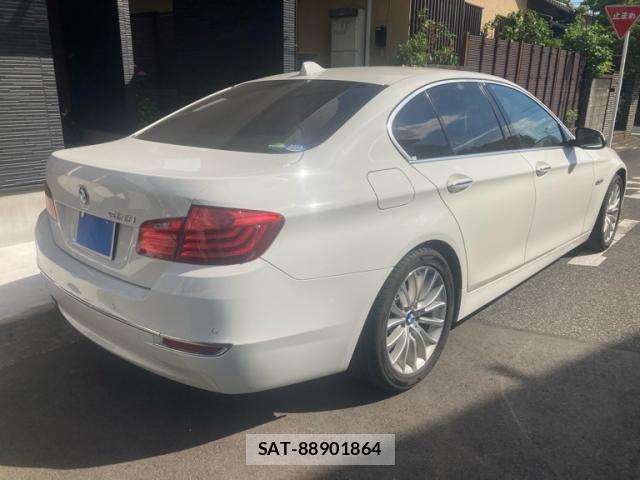 Bmw 5 SERIES 2015-08 7215332-3