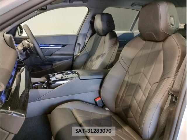 Bmw 5 SERIES 2024-05 7215342-10