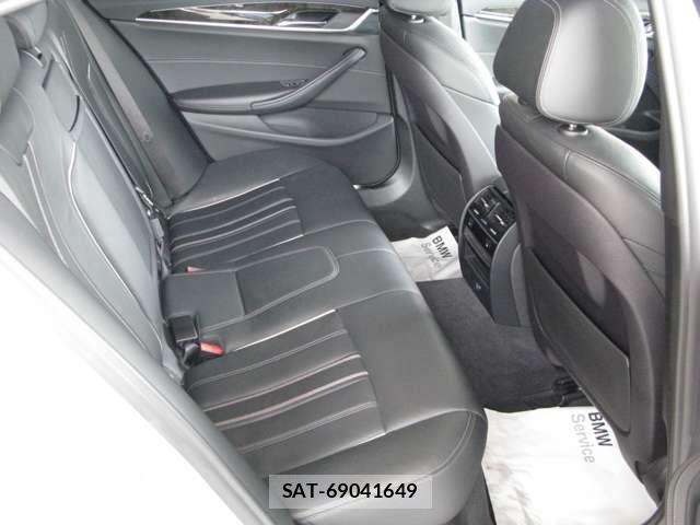 Bmw 5 SERIES 2018-12 7271610-10