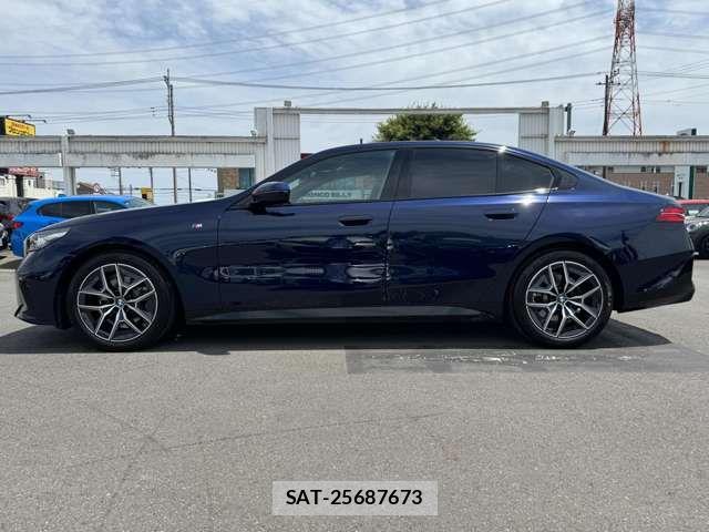 Bmw 5 SERIES 2024-05 7508239-11
