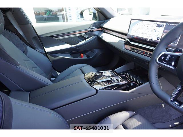 Bmw 5 SERIES 2024-06 7615227-11