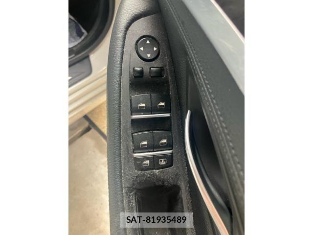 Bmw 5 SERIES 2013-07 7615242-12