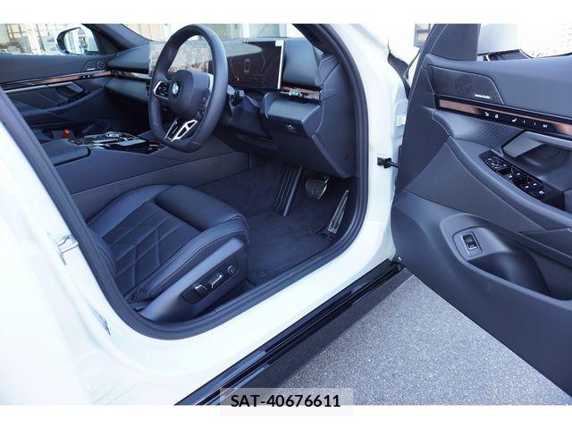 Bmw 5 SERIES 2026-01 7615226-17
