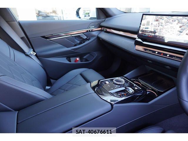 Bmw 5 SERIES 2026-01 7615226-18