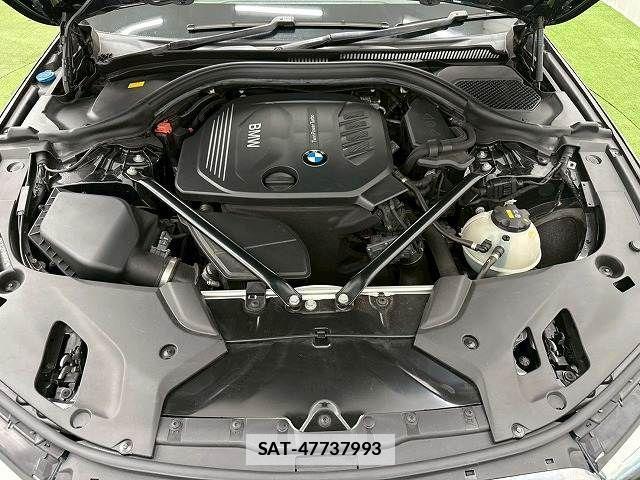 Bmw 5 SERIES 2017-10 7721405-19