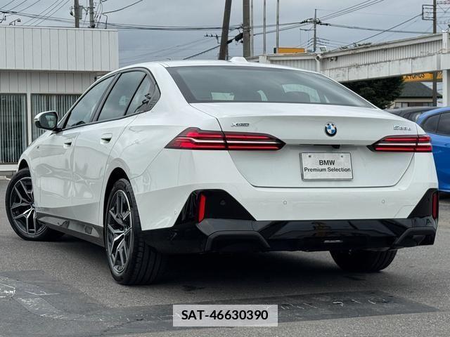 Bmw 5 SERIES 2024-06 7721403-2