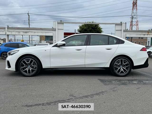 Bmw 5 SERIES 2024-06 7721403-5