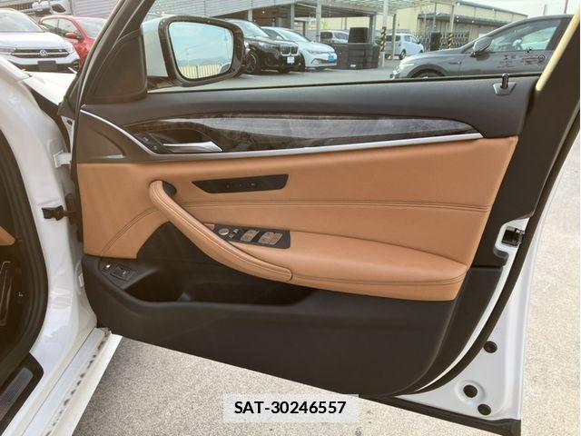 Bmw 5 SERIES 2021-07 7782944-10