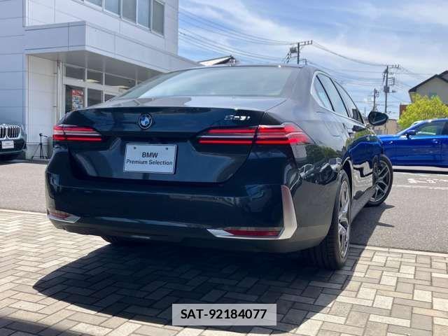 Bmw 5 SERIES 2024-03 7782945-2