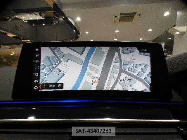 Bmw 5 SERIES 2018-12 7875524-1