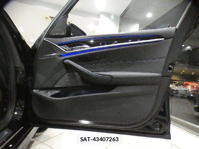 Bmw 5 SERIES 2018-12 7875524-22