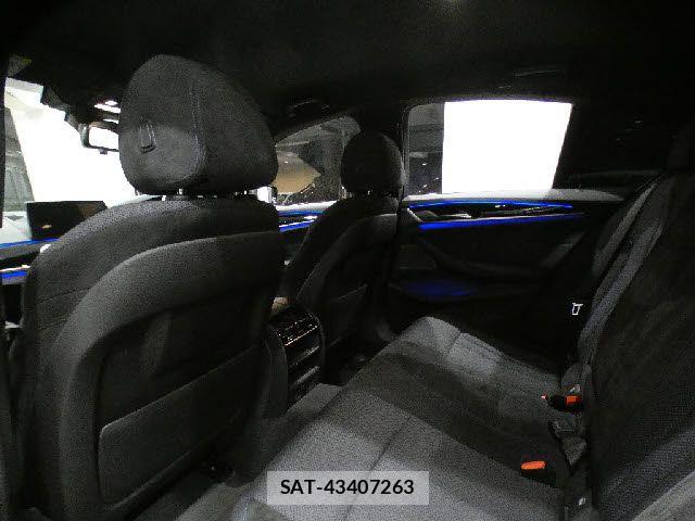 Bmw 5 SERIES 2018-12 7875524-26
