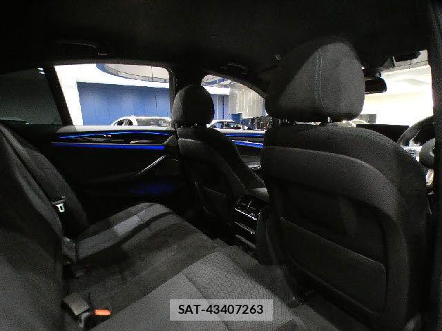 Bmw 5 SERIES 2018-12 7875524-27