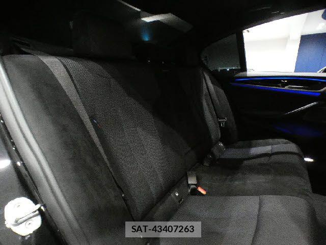 Bmw 5 SERIES 2018-12 7875524-28