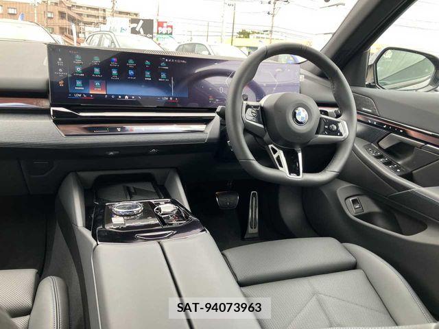 Bmw 5 SERIES 2025-10 7875520-1