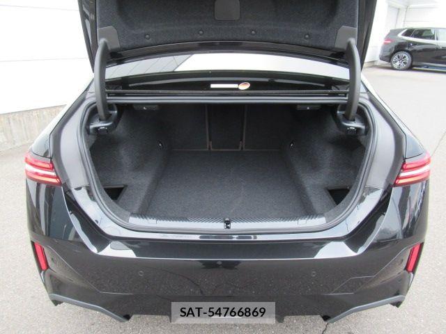Bmw 5 SERIES 2025-10 7902324-11