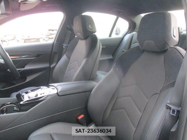 Bmw 5 SERIES 2025-09 7902326-16