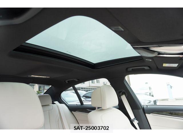Bmw 5 SERIES 2018-06 7902327-9
