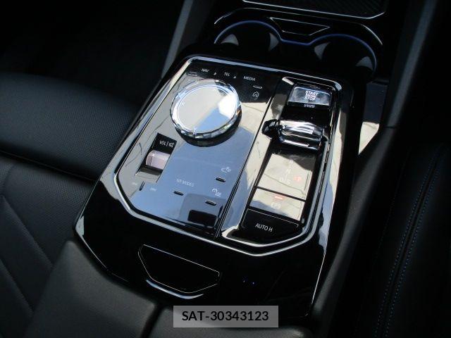 Bmw 5 SERIES 2025-09 7902325-10