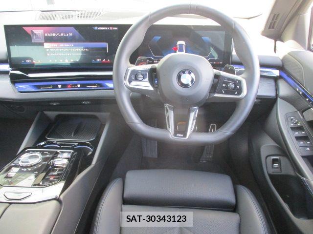 Bmw 5 SERIES 2025-09 7902325-19