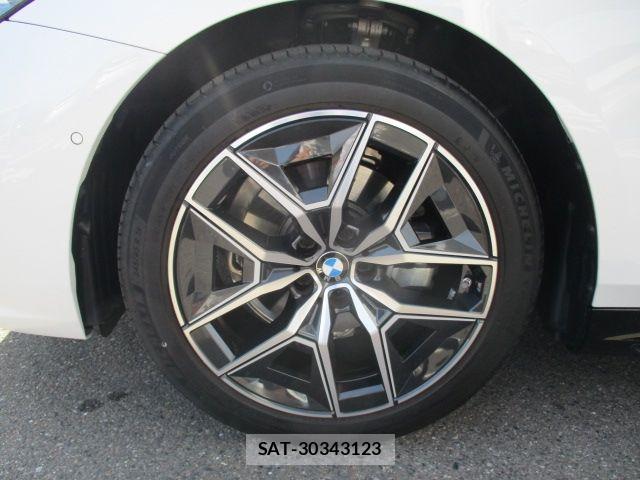 Bmw 5 SERIES 2025-09 7902325-4