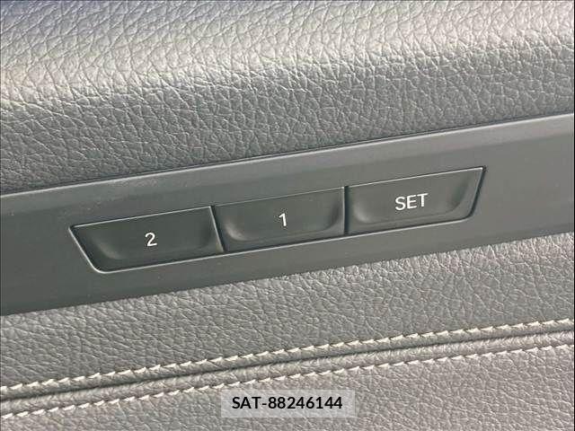 Bmw 5 SERIES 2018-12 7960662-10