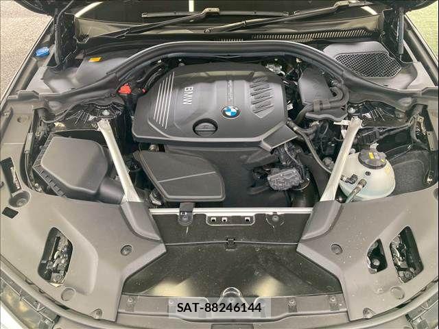 Bmw 5 SERIES 2018-12 7960662-11