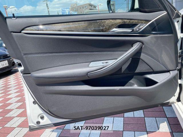 Bmw 5 SERIES 2019-07 7960671-18