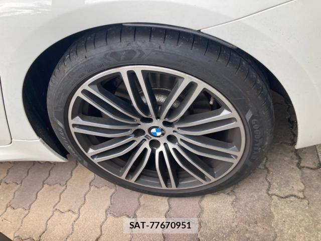 Bmw 5 SERIES 2019-02 7960674-11
