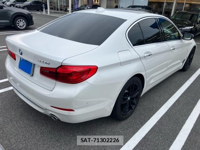 Bmw 5 SERIES 2017-06 8034587-1