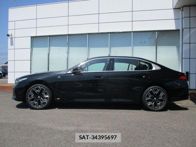 Bmw 5 SERIES 2025-10 8073042-8