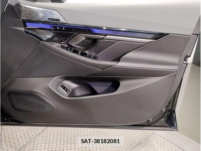 Bmw 5 SERIES 2026-03 8098243-28