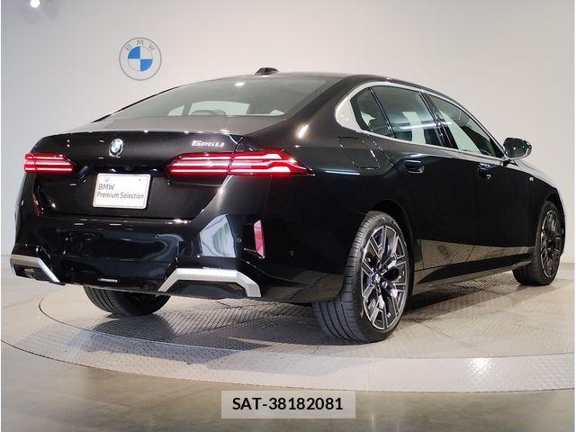 Bmw 5 SERIES 2026-03 8098243-2