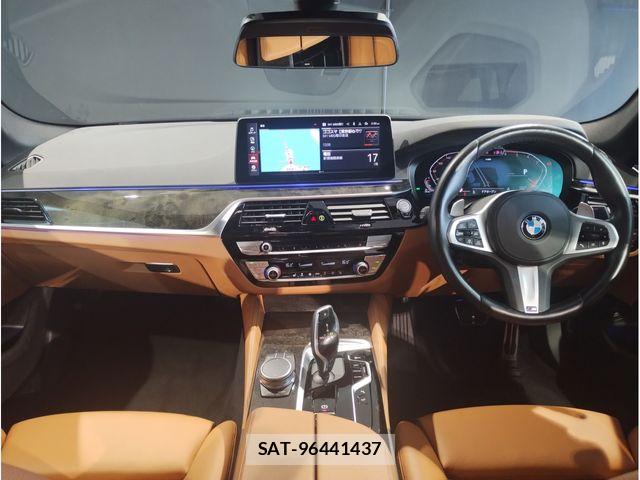 Bmw 5 SERIES 2021-12 8098242-1