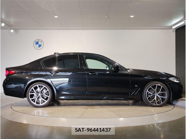 Bmw 5 SERIES 2021-12 8098242-7