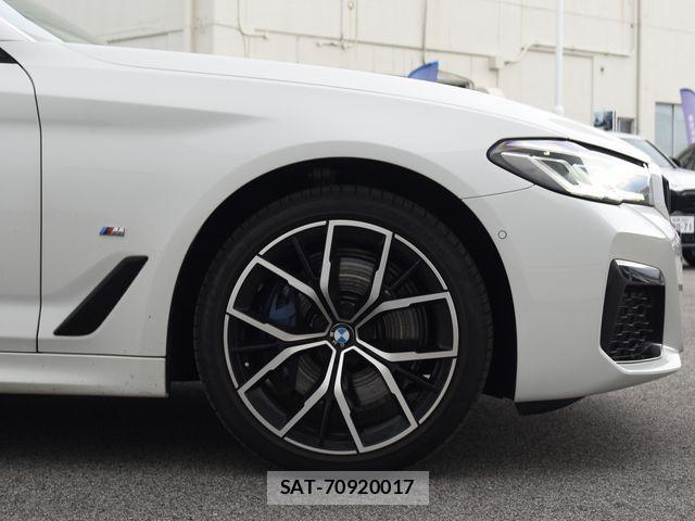 Bmw 5 SERIES 2021-06 8098249-6