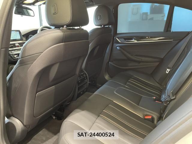 Bmw 5 SERIES 2018-12 8098248-10