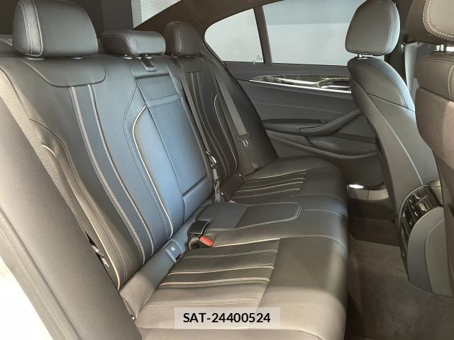 Bmw 5 SERIES 2018-12 8098248-11