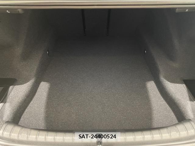 Bmw 5 SERIES 2018-12 8098248-13
