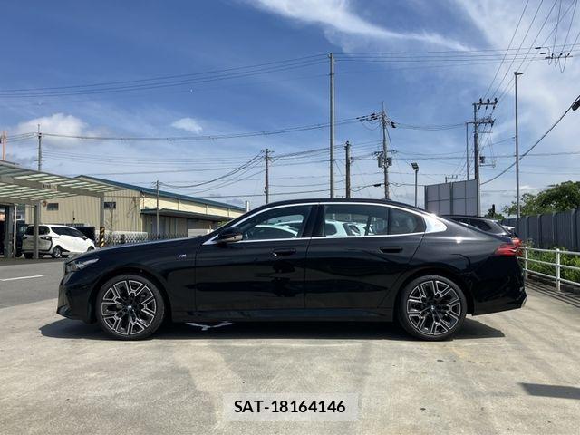 Bmw 5 SERIES 2025-11 8129183-4
