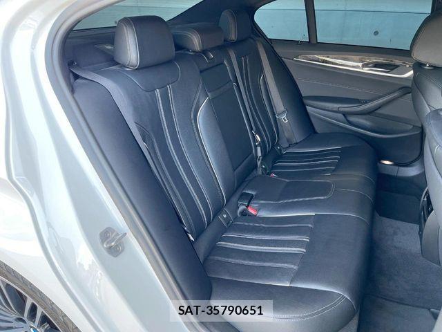 Bmw 5 SERIES 2018-06 8129184-12
