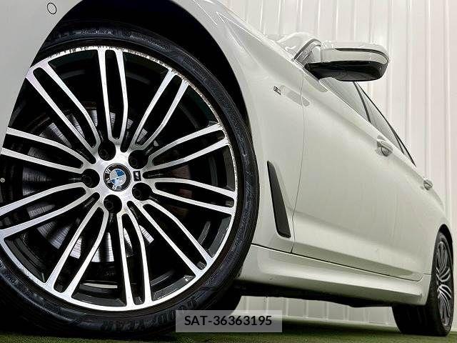 Bmw 5 SERIES 2017-11 8145522-18