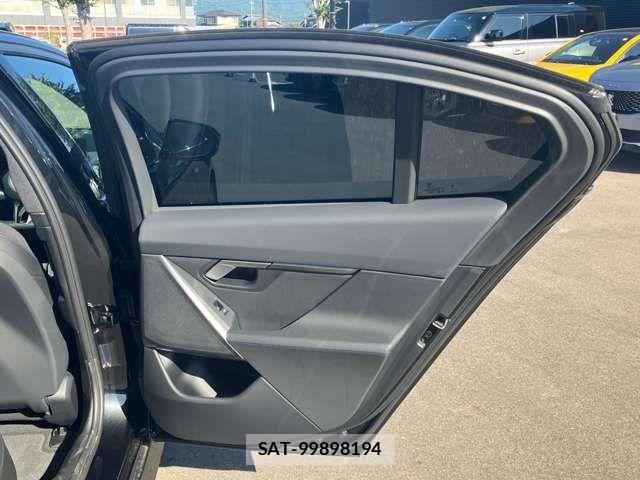 Bmw 5 SERIES 2025-03 8206577-16