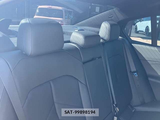 Bmw 5 SERIES 2025-03 8206577-18