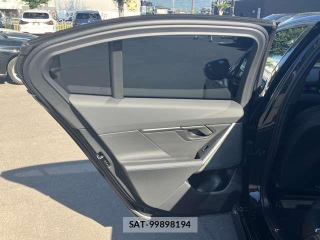 Bmw 5 SERIES 2025-03 8206577-19