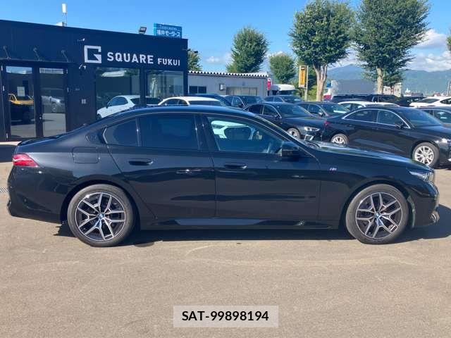 Bmw 5 SERIES 2025-03 8206577-6